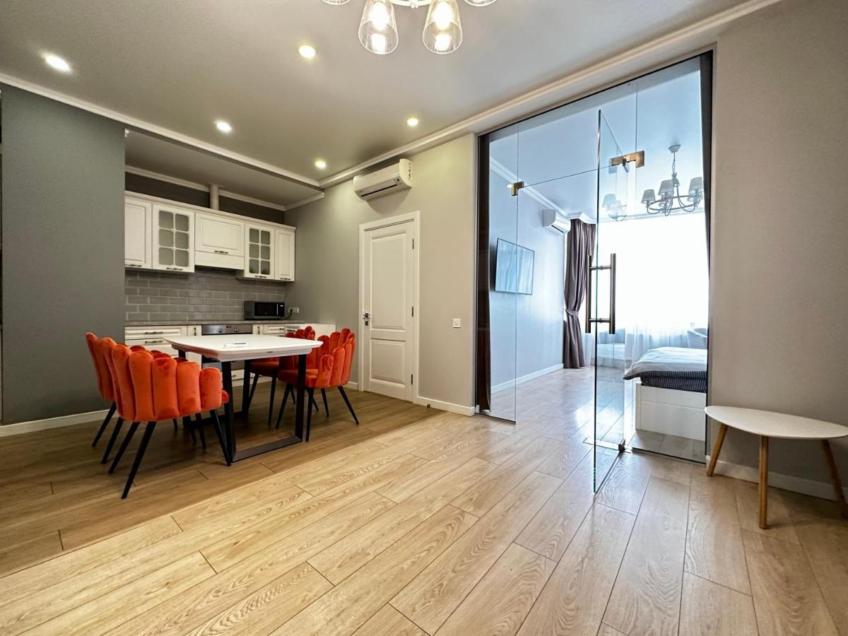 Gagarin Plaza Stylish Apartment Odessa Eksteriør bilde